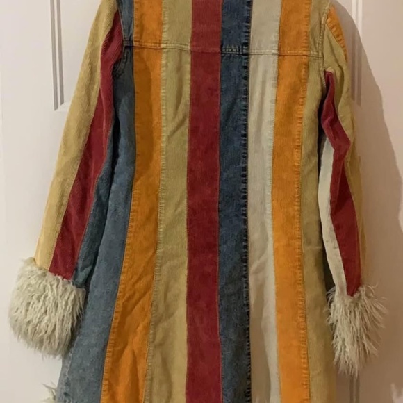 Gorgeous ALDO Coat - Early Y2K / Retro 70s revival / Statement coat - Picture 2 of 5